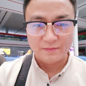 彩色的路人