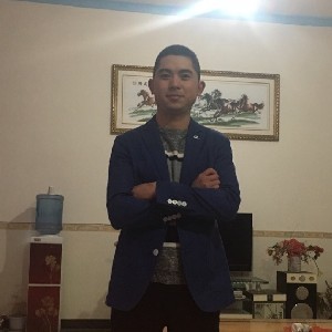 向阳小草暖暖好