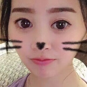 笑容像花儿一样