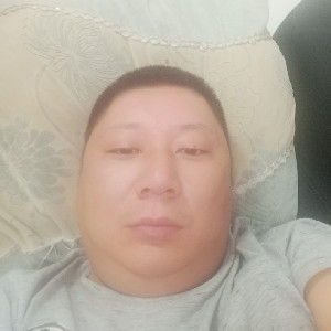 秋风中的落叶