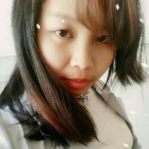 碧蓝的小鸭子