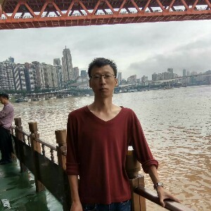 孤独无助的人身