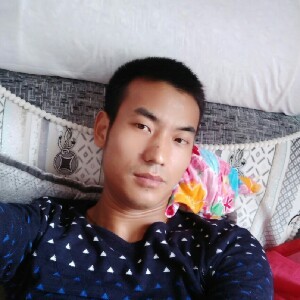 以见你就笑