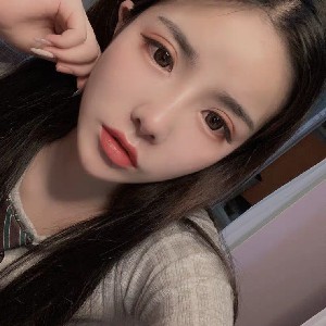 莉莉吖
