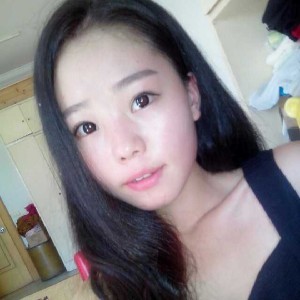 眼睛大的白云