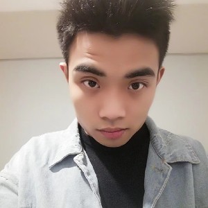 傻傻的大男孩