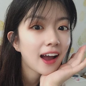 爱做梦的小菇凉