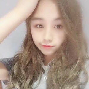 倩宝睡醒了