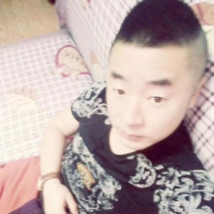 王  晓