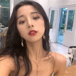 娜娜米