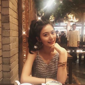 妍妍西