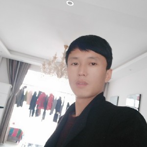 搞怪的萝莉