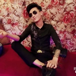晨曦吖。