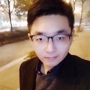 黑色格子衫